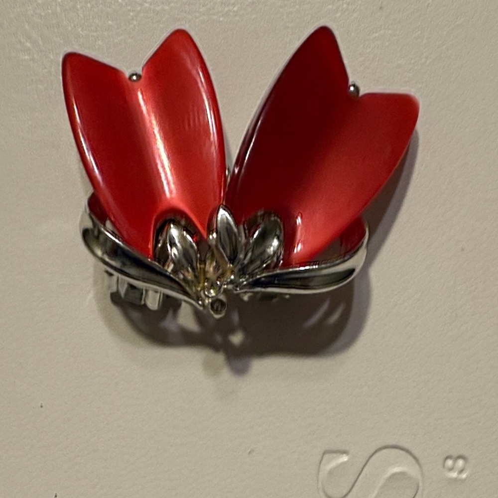 Vintage flower tulip clip on earrings by Lisner